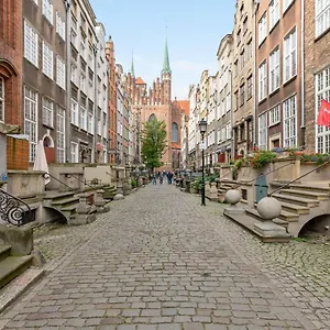 Mariacka Street Charm, Main Old Town By Downtown Gdańsk